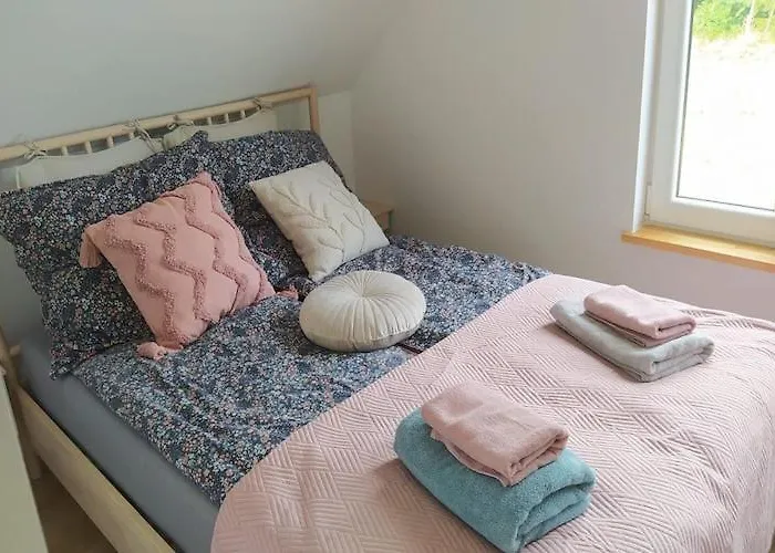 بيت للعطل With Private Garden, Sauna, Jacuzzi Zitzmin